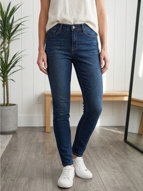 NWT ✨🏷️ curve appeal Mid-Rise Skinny Jeans